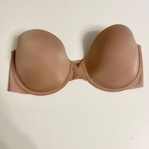 Victoria’s Secret nude strapless bra 36D